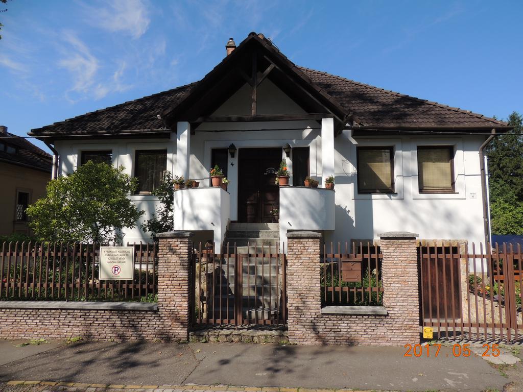 Eszter Apartman Erlau Exterior foto