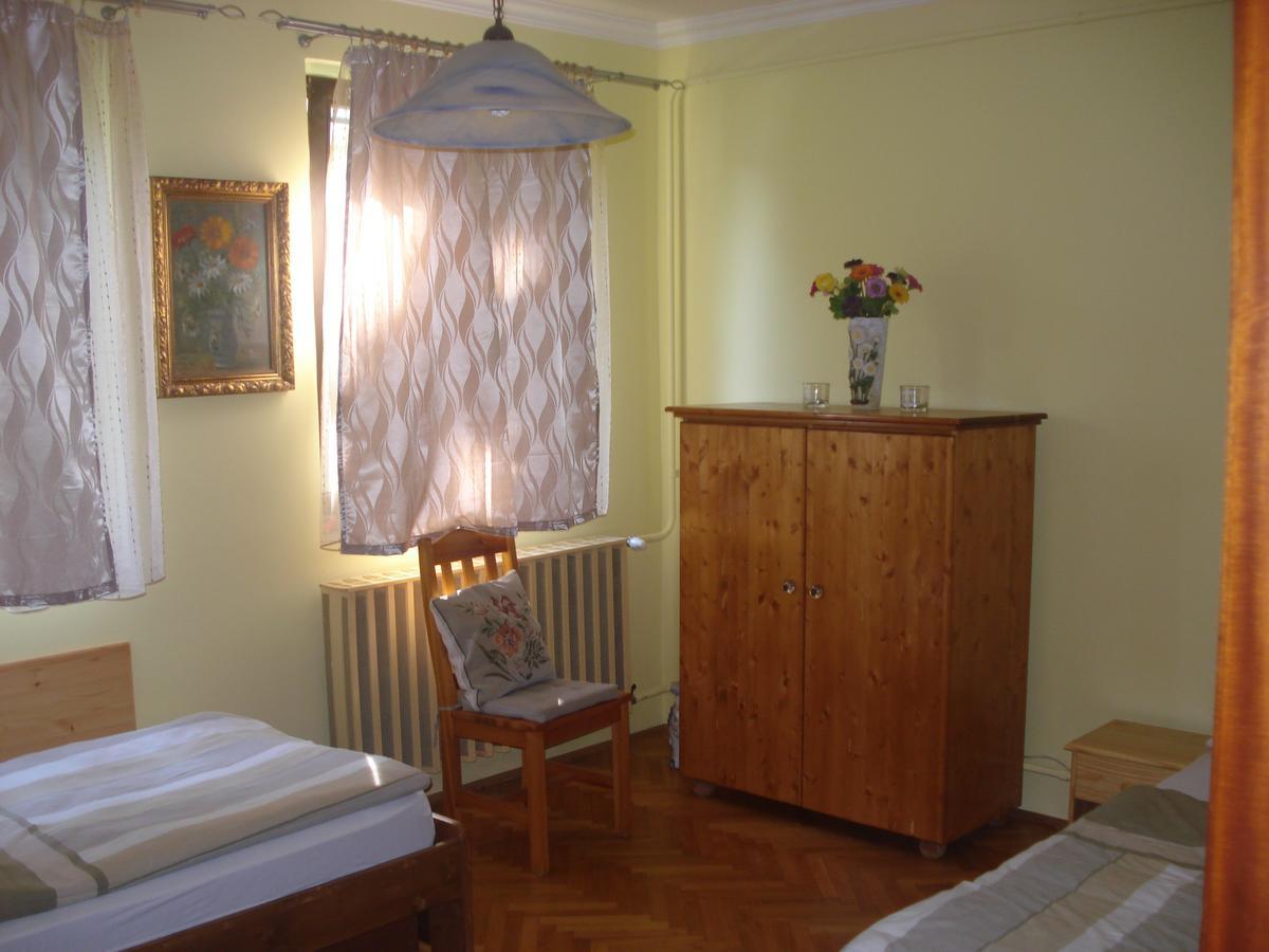 Eszter Apartman Erlau Exterior foto